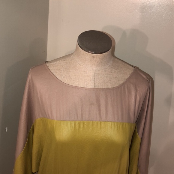 Gorgeous Bcbgmaxazria long sleeve dress - Picture 2 of 7